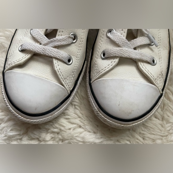 Converse All Star White Faux Leather Low Top Sneakers Size 3 Junior - Picture 5 of 11